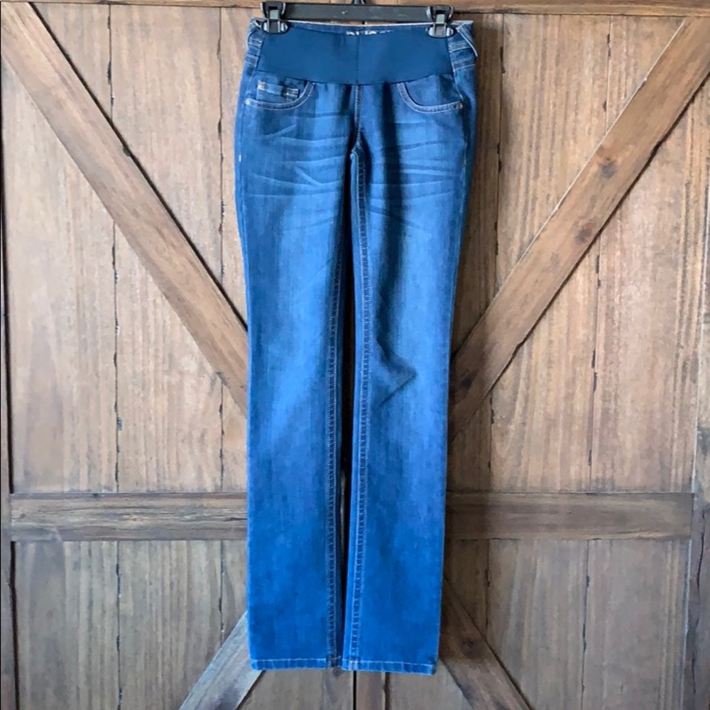 DL1961 straight leg maternity jeans